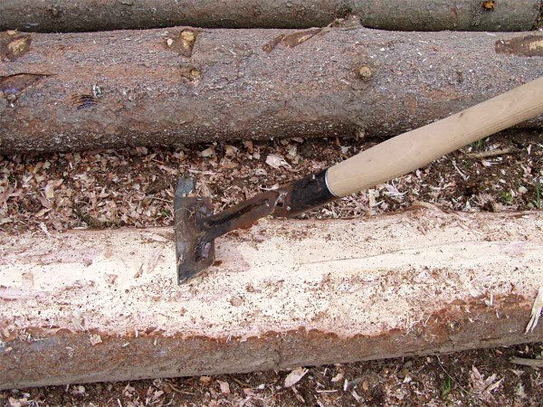 Ruční asanace loupákem Ruční asanace loupákem