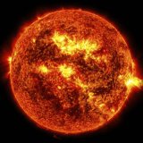 Slunce, kter&eacute; ochraňuje