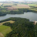 V&yacute;skyt a&nbsp;možnosti sn&iacute;žen&iacute; vnosu zneči&scaron;ťuj&iacute;c&iacute;ch l&aacute;tek - pesticidů a&nbsp;l&eacute;čiv ve vod&aacute;rensk&eacute; n&aacute;drži Vrchlice