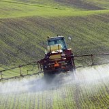 &Uacute;let postřikov&eacute; kapaliny při aplikaci př&iacute;pravků