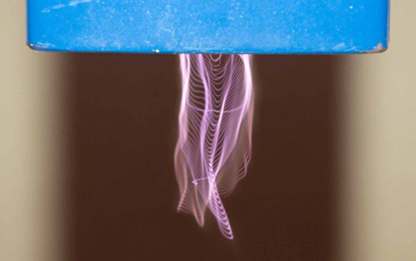 Plazmový výboj typu Gliding Arc pro ošetření semen při atmosférickém tlaku Plazmový výboj typu Gliding Arc pro ošetření semen při atmosférickém tlaku