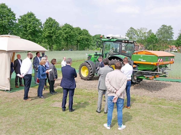 Praktick&aacute; uk&aacute;zka precizn&iacute;ho zemědělstv&iacute; (zař&iacute;zen&iacute; Yara N-Sensor