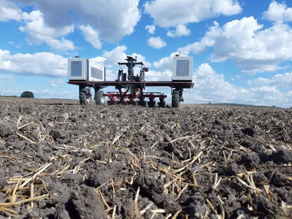 Poln&iacute; autonomn&iacute; roboty Robotti sej&iacute; i&nbsp;v ČR