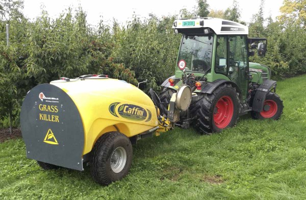 Aktu&aacute;ln&iacute;m t&eacute;matem integrovan&eacute; produkce je v&yacute;voj nechemick&yacute;ch metod  regulace plevelů: stroj &bdquo;Grass-killer&ldquo; funguj&iacute;c&iacute; na&nbsp;principu tlakov&eacute; vody