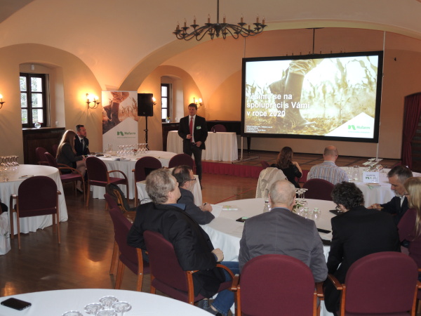 Ing. Robert Schmiedl, ředitel společnosti Nufarm pro Českou republiku Ing. Robert Schmiedl, ředitel společnosti Nufarm pro Českou republiku